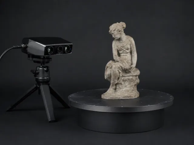 Turntable scan of a sculpture maquette